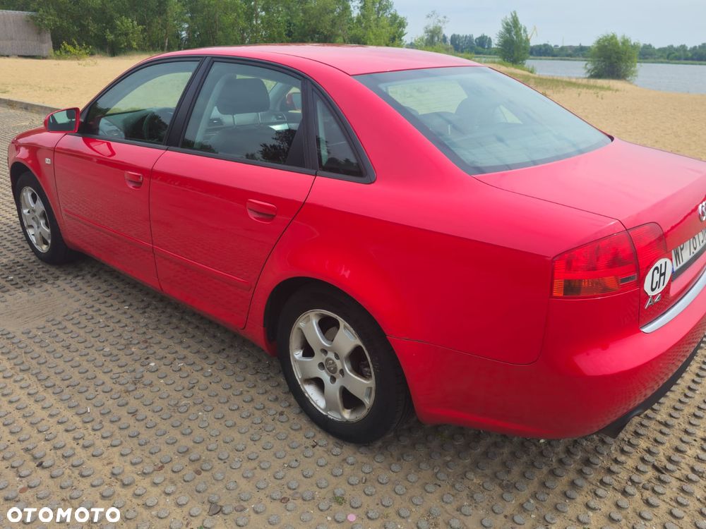 Audi A4 Limousine - 13