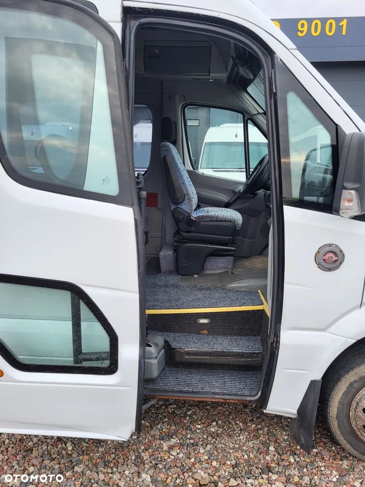 Mercedes-Benz Sprinter 518 CDI 24 miejsca + 3 stojące - 8