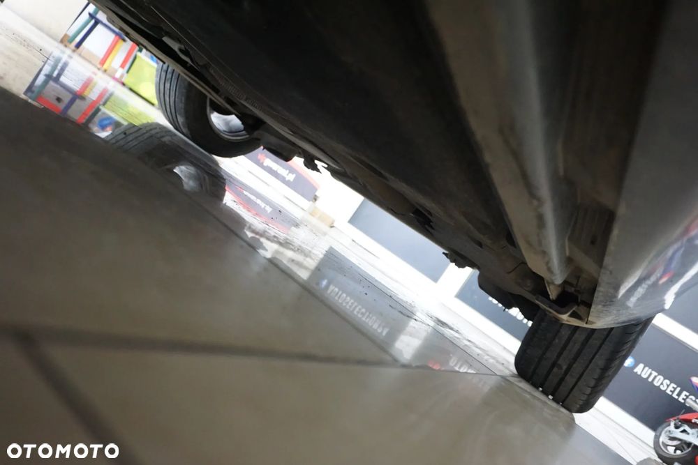 Volvo V40 D3 Geartronic Kinetic - 14