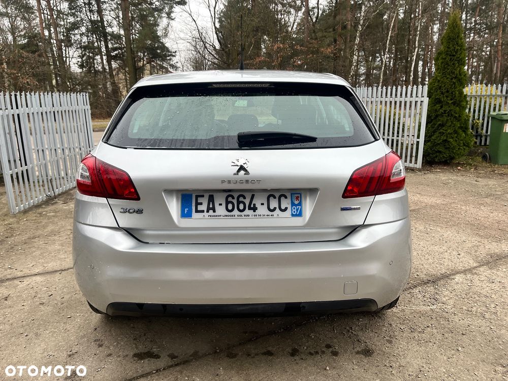 Peugeot 308 1.2 PureTech Allure S&S - 4