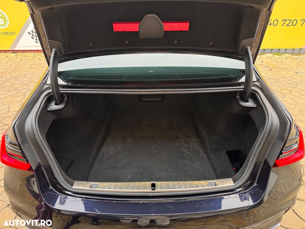 BMW Seria 7 730d xDrive - 18