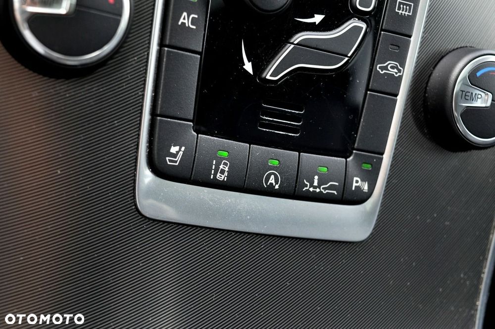 Volvo XC 60 D4 R-Design Summum - 35