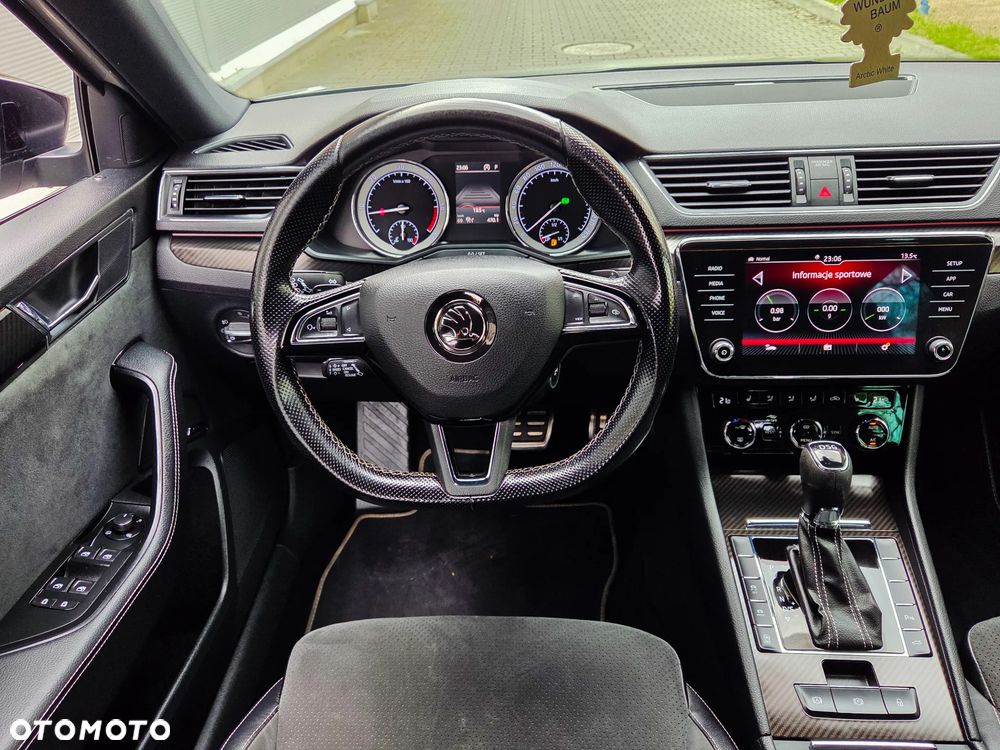 Skoda Superb 2.0 TDI SCR Sportline DSG - 6