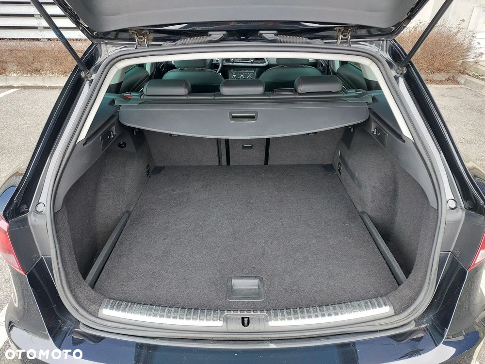 Seat Leon ST 2.0 TDI DPF DSG FR - 25