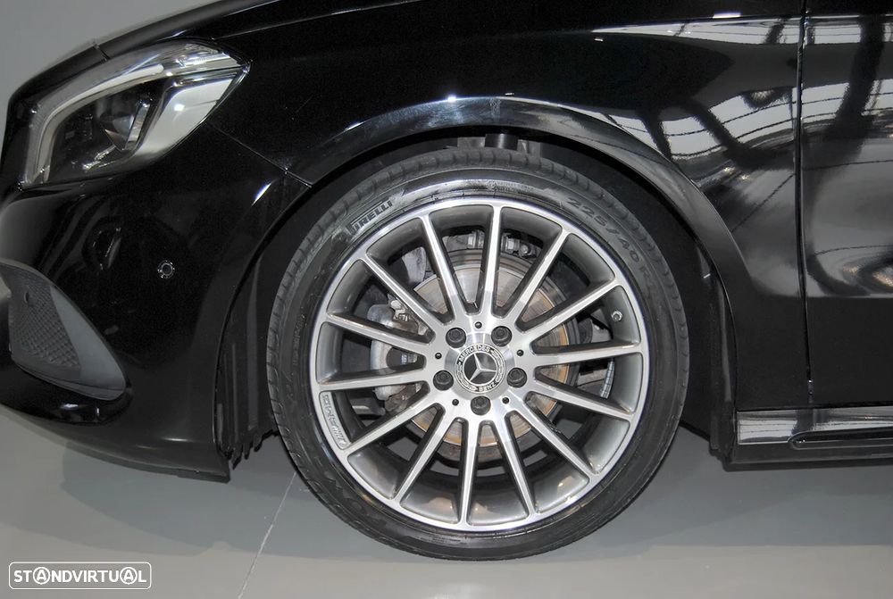 Mercedes-Benz A 180 d AMG Line - 11
