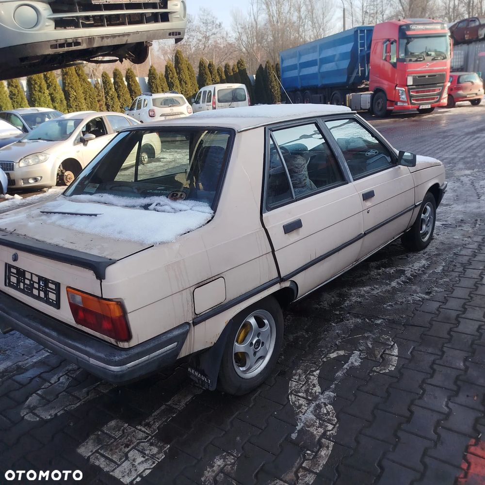 Renault 21 na części . - 6