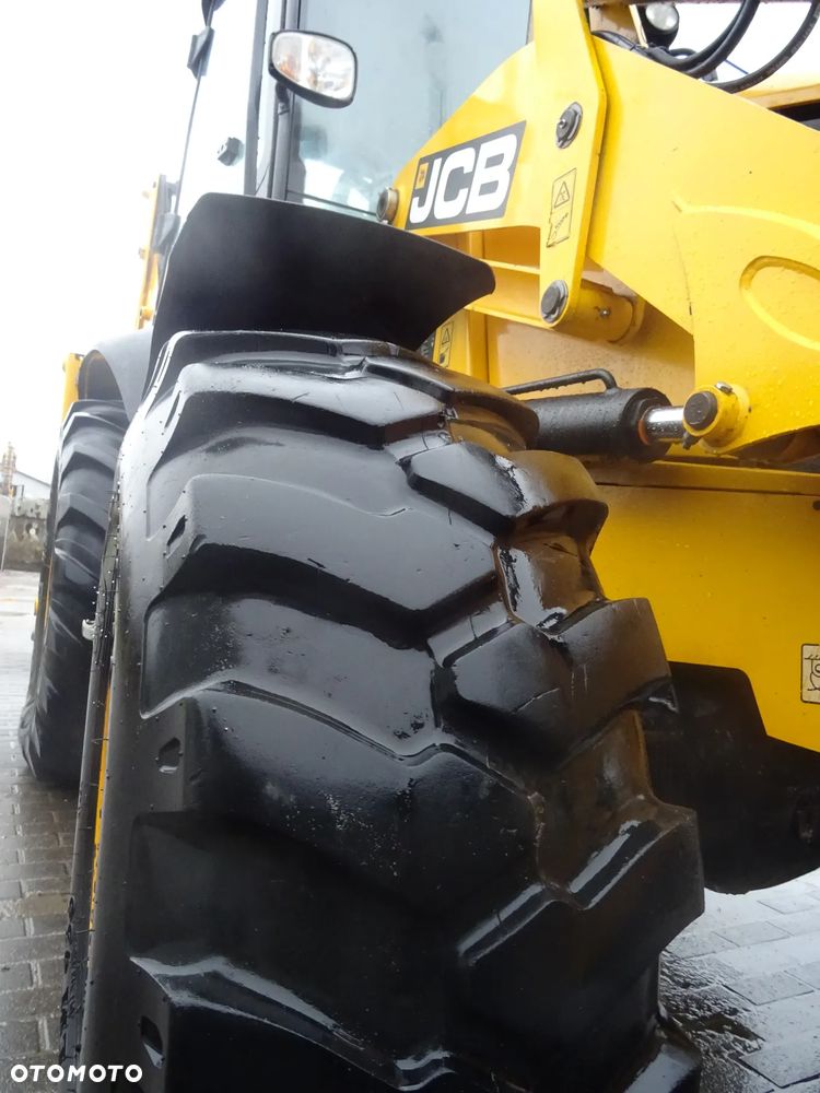 JCB 3CX - 9