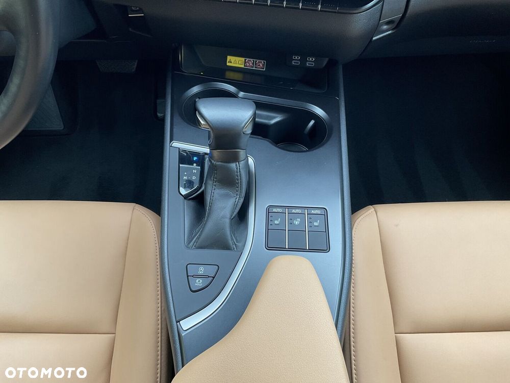 Lexus UX 200 GPF F Sport Design 2WD - 25