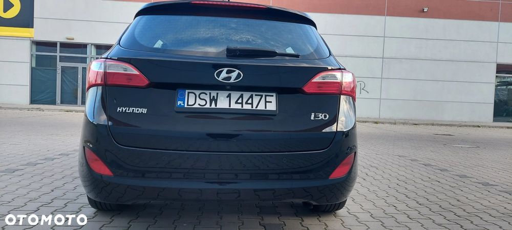 Hyundai i30 1.6 CRDi Premium - 4