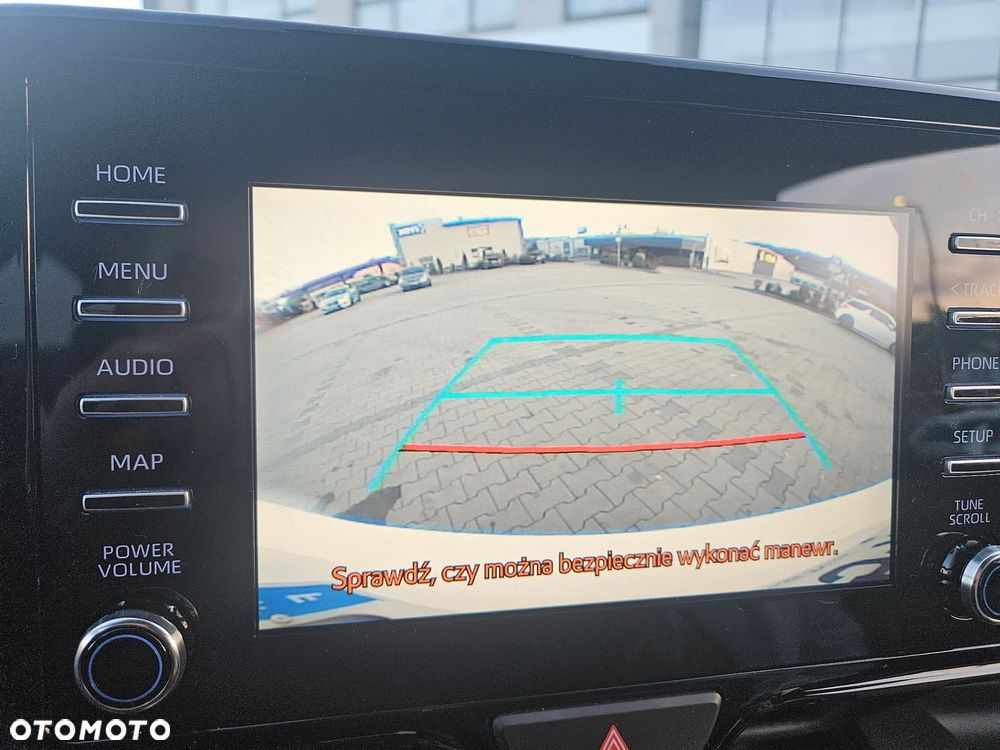 Toyota Yaris Hybrid 100 Dynamic - 12