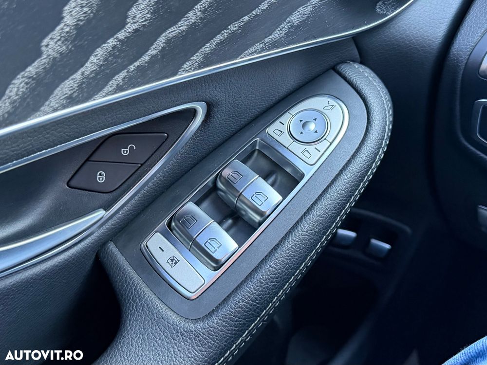 Mercedes-Benz GLC 250 d 4MATIC 9G-TRONIC AMG Line - 24