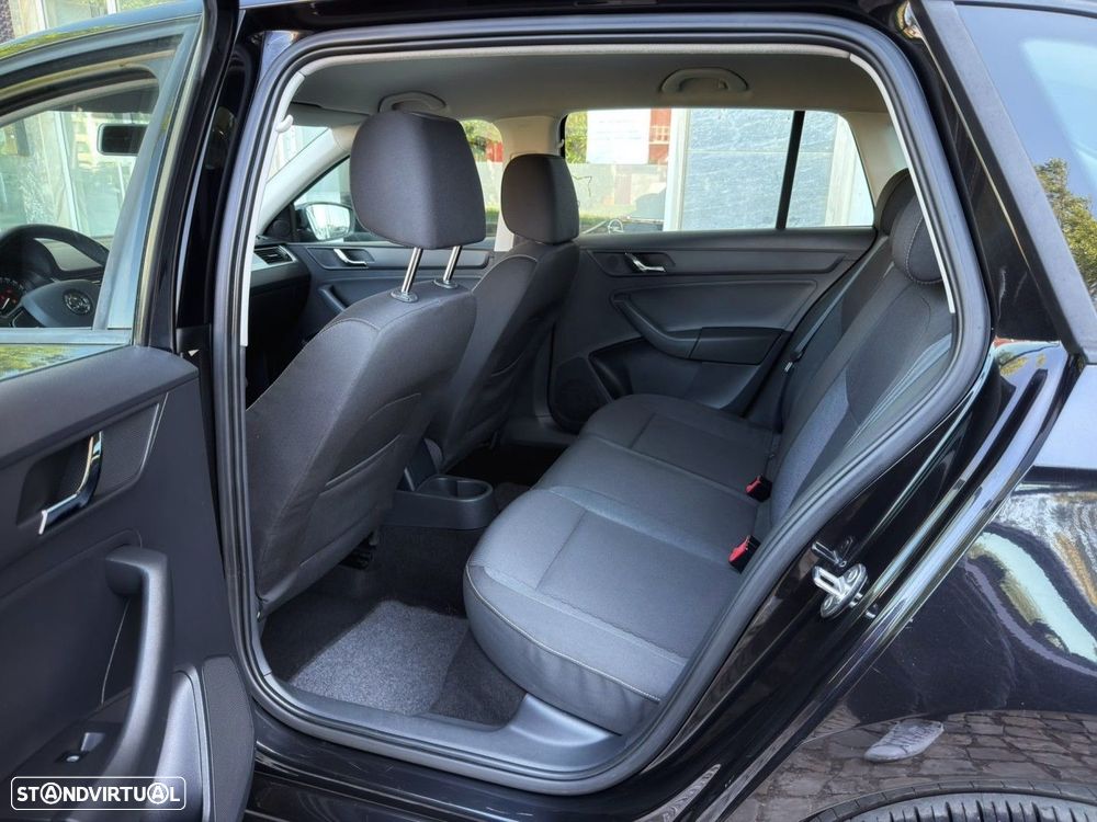 Skoda Rapid Spaceback 1.6 TDi Ambition - 19