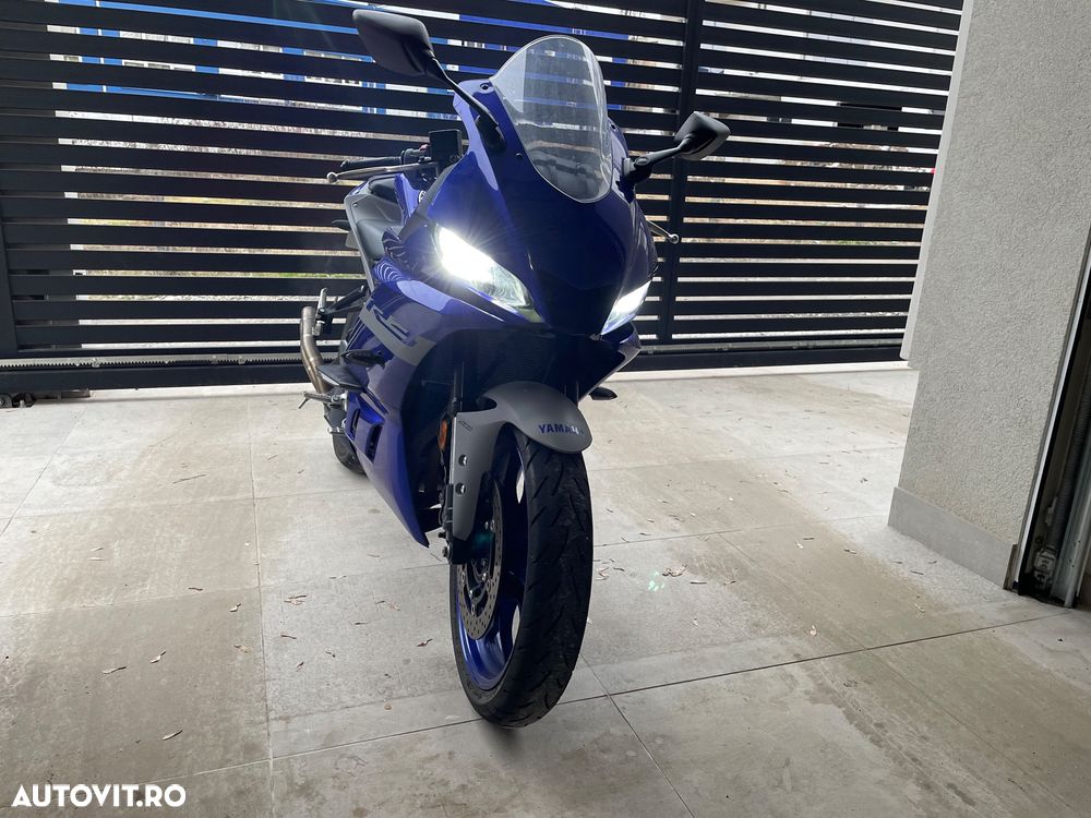 Yamaha YZF-R3 World GP 60th Anniversary Edition - 4