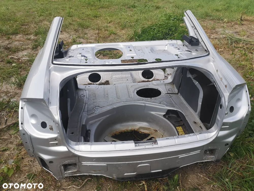 A4 B6 Sedan tył, ćwiartka lewa, ćwiartka prawa, błotnik tył. kolor srebrny - 6