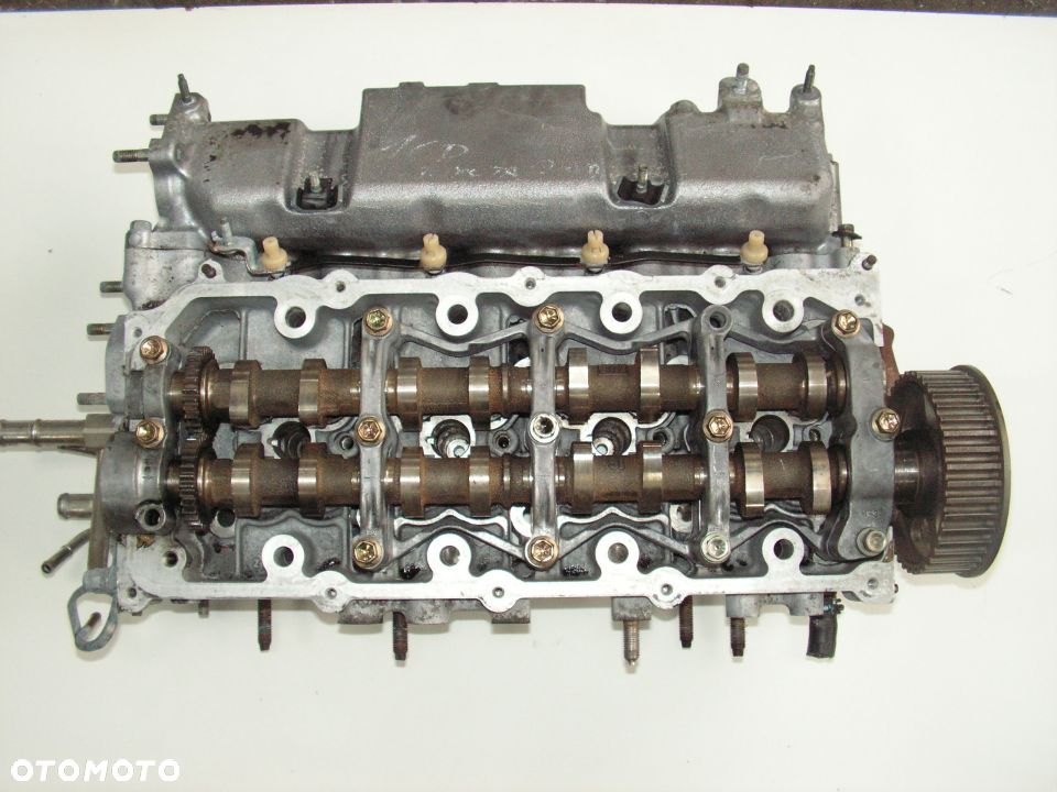 AVENSIS T25 2,0 D4D 116 PODSTAWA WAŁKÓW MOSTEK - 1