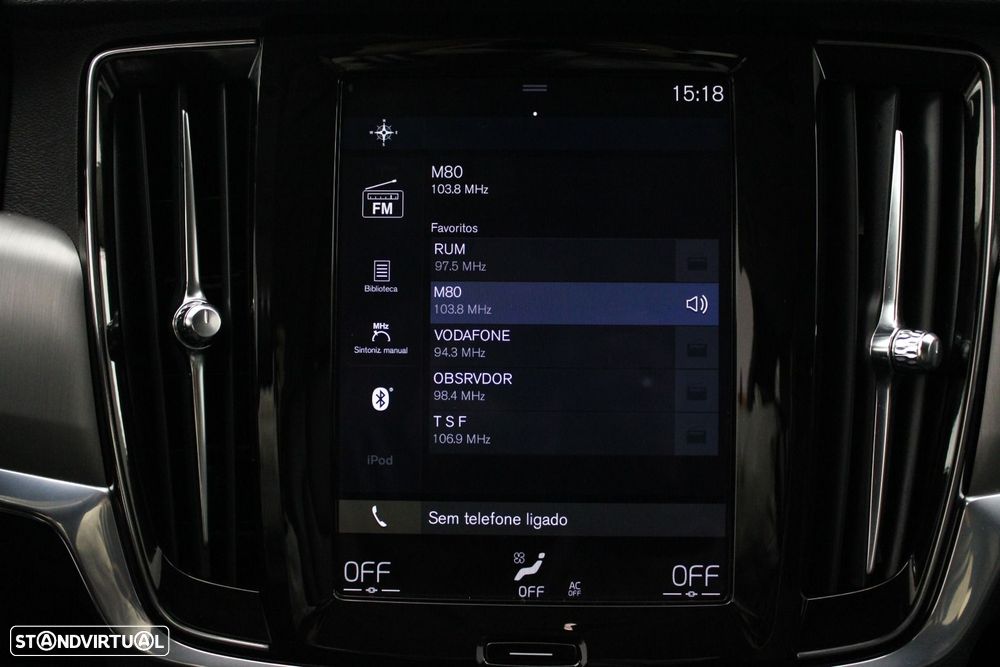 Volvo V90 2.0 T8 Momentum Plus AWD Geartronic - 15