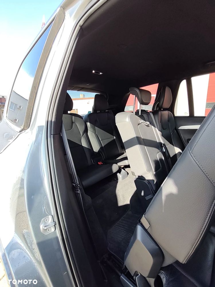 Volvo XC 90 - 21