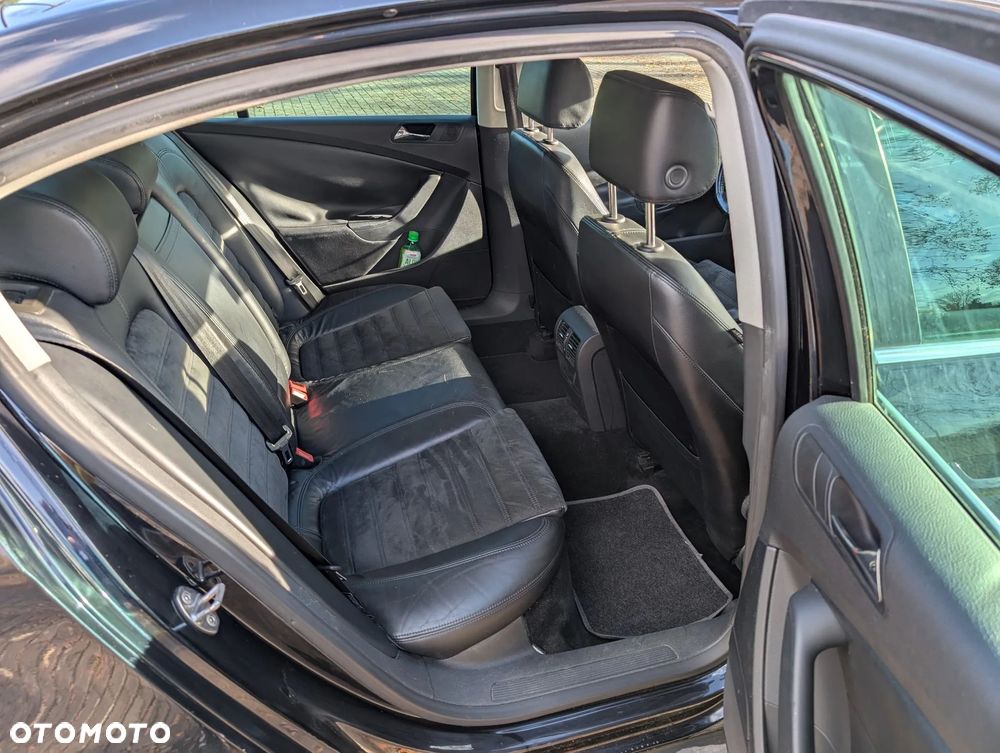 Volkswagen Passat 2.0 FSI Highline - 10