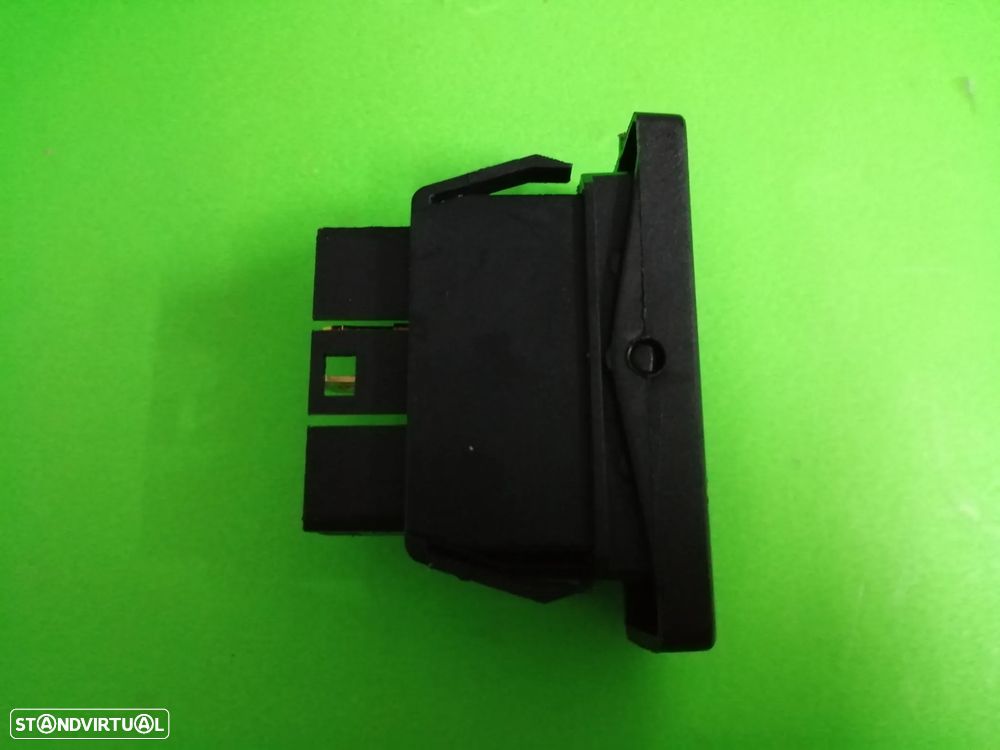 Botão / Interruptor de Abrir / Fechar os Vidros - Peugeot 205 - 3
