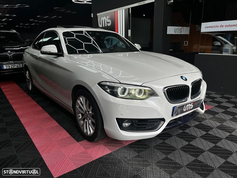 BMW 218 i Coupe Line Luxury Auto - 2