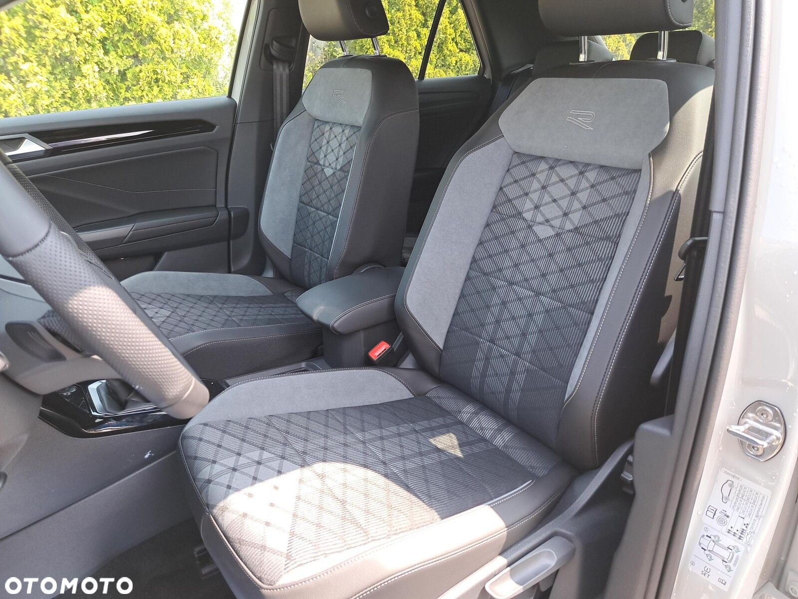 Volkswagen T-Roc 1.5 TSI R-Line Plus DSG - 11