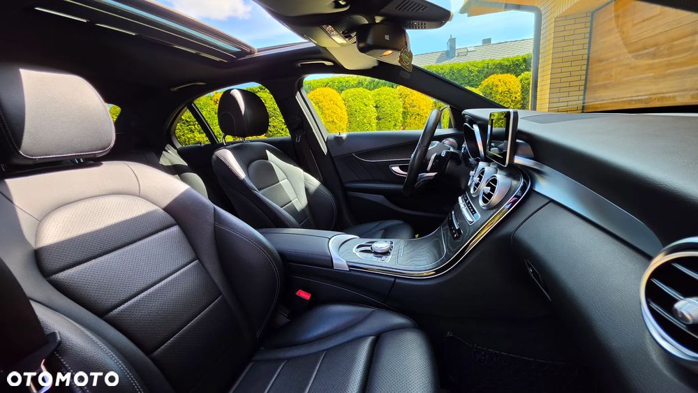 Mercedes-Benz Klasa C 250 (BlueTEC) d 7G-TRONIC AMG Line - 25