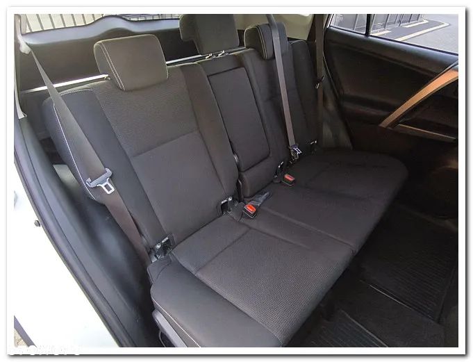 Toyota RAV4 2.0 D-4D 4x2 Start-Stop Executive - 19