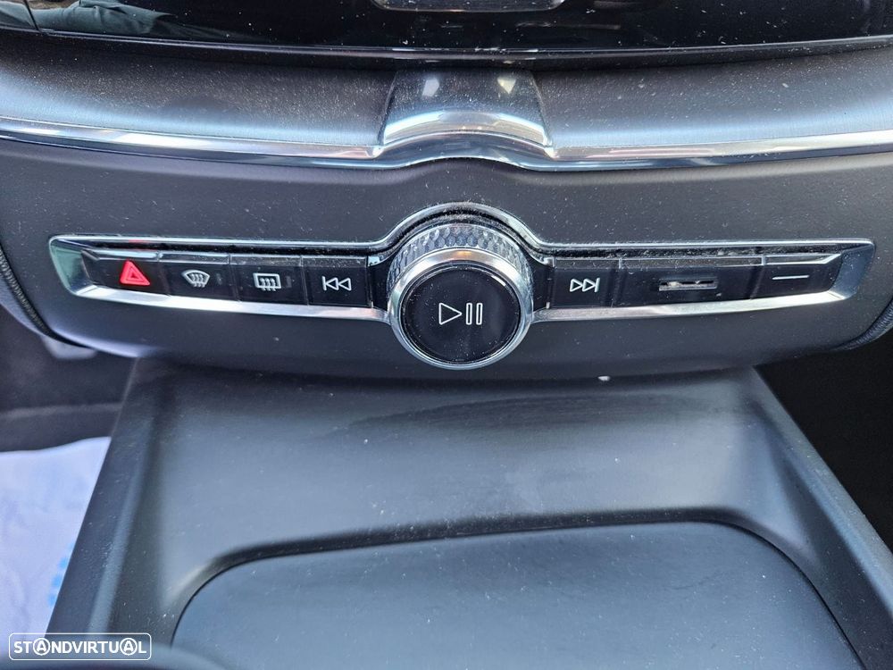 Volvo XC 60 2.0 D4 Momentum - 30