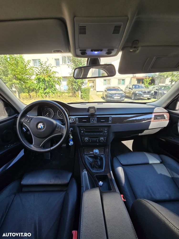 BMW Seria 3 320i - 6