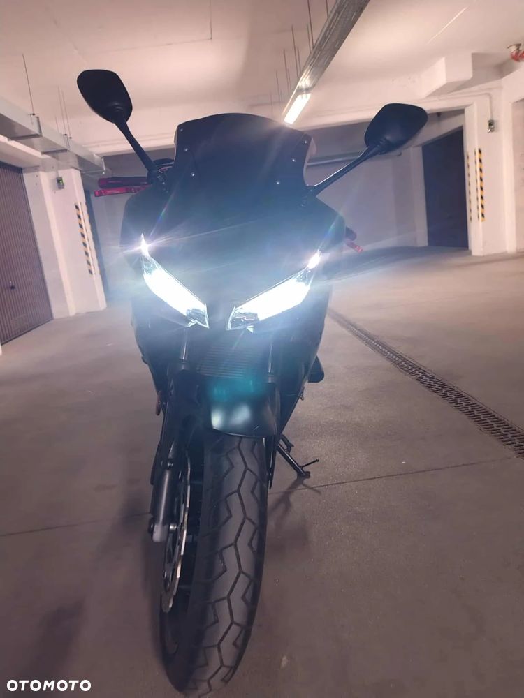 Honda CBR - 12