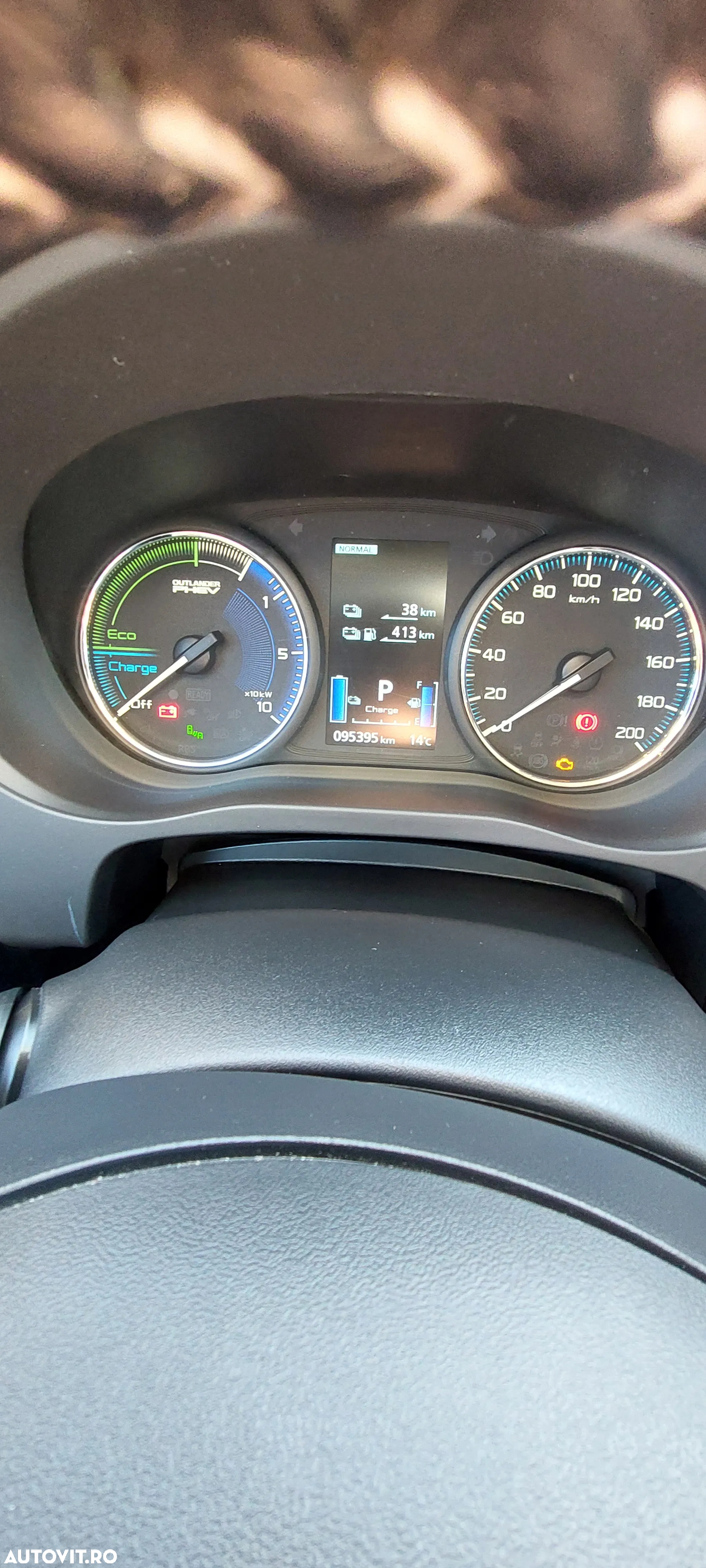 Mitsubishi Outlander PHEV 2.4 L 4X4 Instyle+ - 8