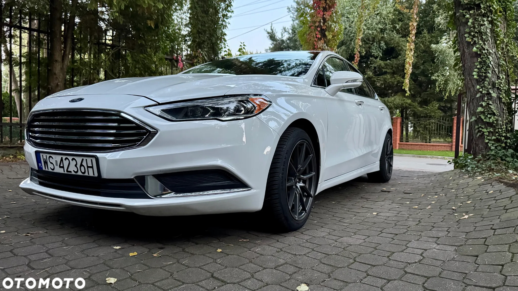 Ford Fusion - 2