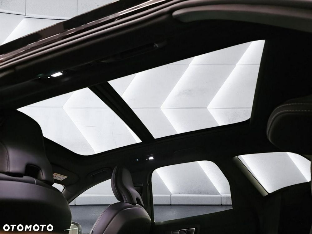 Volvo XC 60 T6 AWD Recharge Plus Black Edition - 8