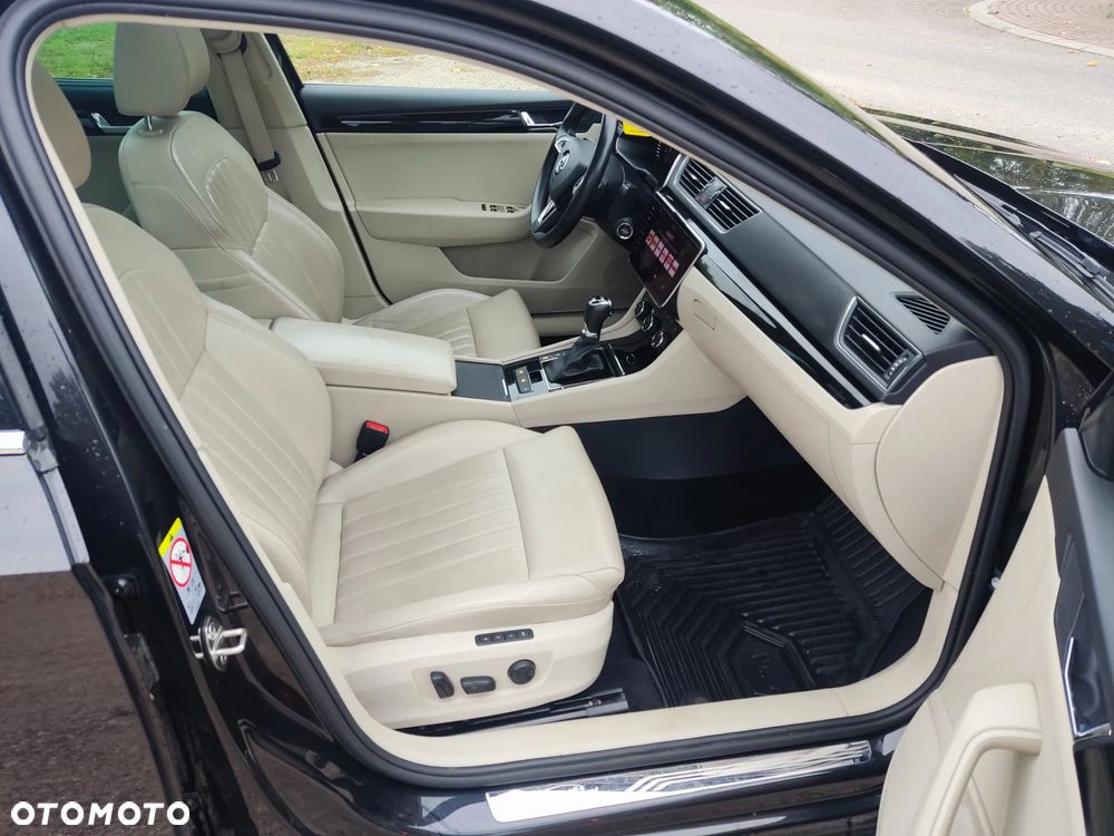 Skoda Superb 2.0 TSI 4x4 L&K DSG - 20