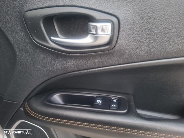 Jeep Compass 1.6 M-Jet Limited - 44