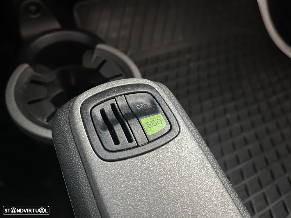 Smart ForTwo Coupé 1.0 mhd Passion 71 Softouch - 10