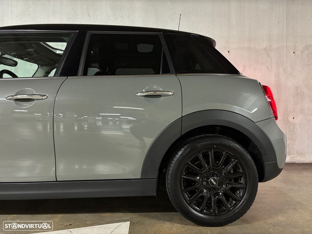 MINI 5 Portas Cooper Auto - 18