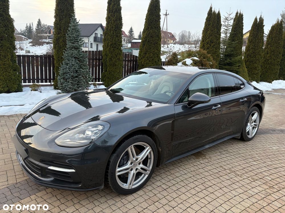 Porsche Panamera 4 - 1