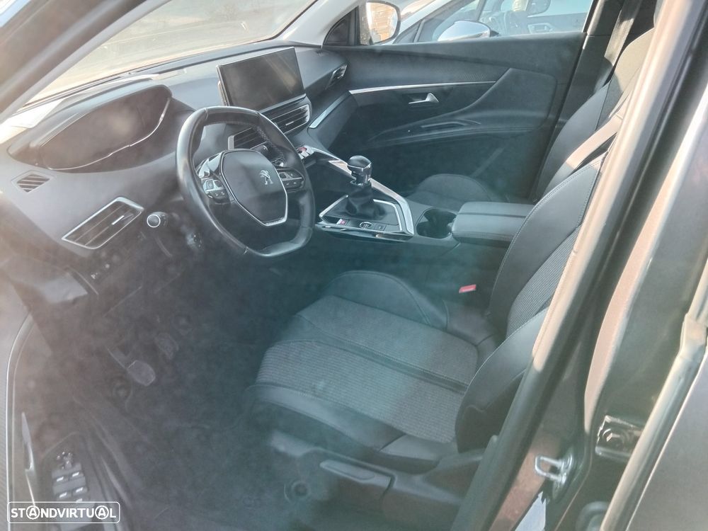 Peugeot 3008 - 19