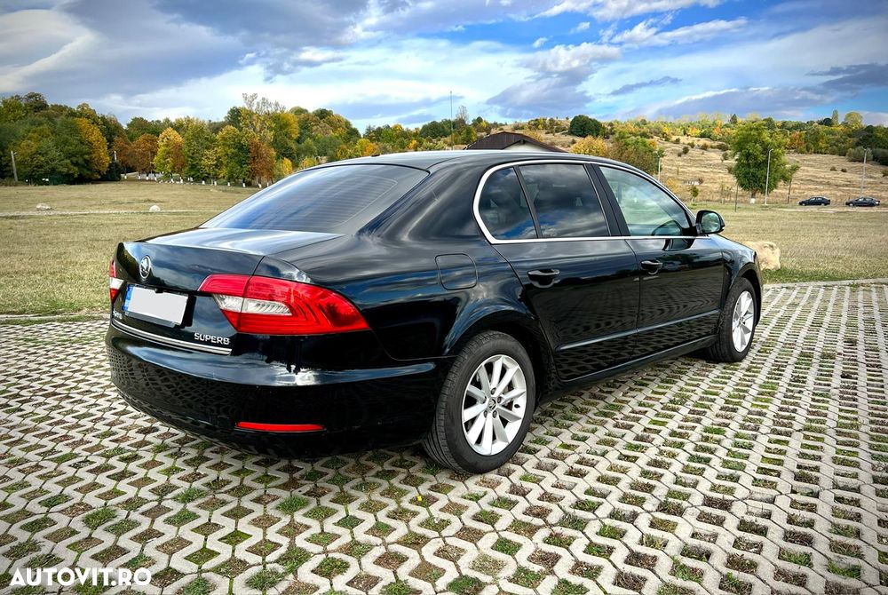 Skoda Superb 2.0 TDI Ambition - 3