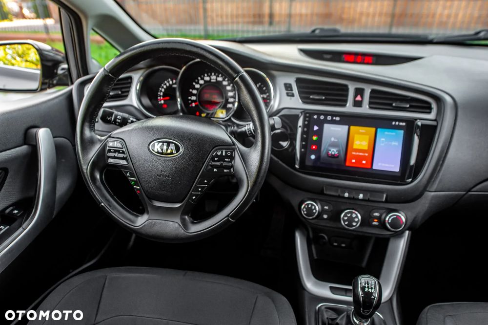 Kia Ceed 1.6 GDI Business Line - 27