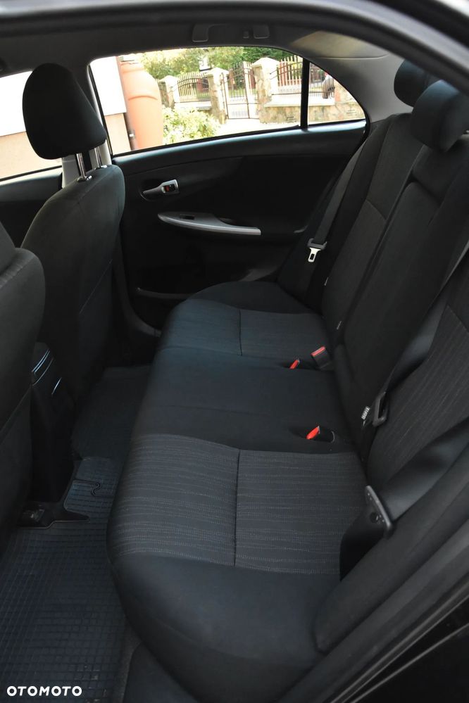 Toyota Corolla 1.6 Luna - 10