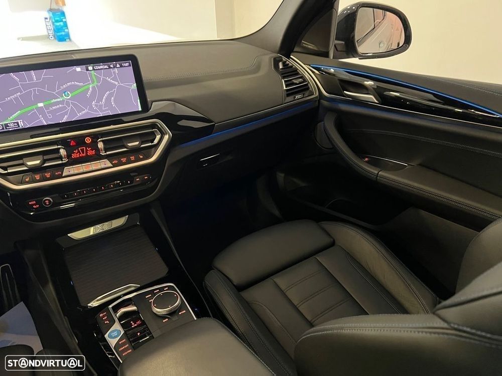 BMW iX3 M Sport Impressive - 34