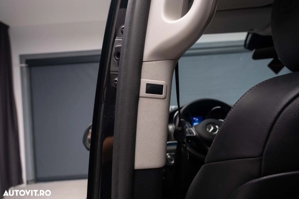 Mercedes-Benz V 300 d Extralang 9G-TRONIC Avantgarde - 16