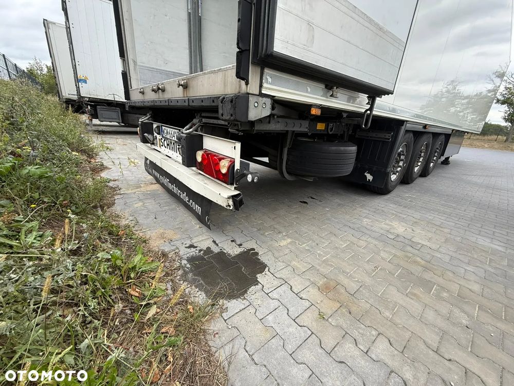 Schmitz Cargobull SKO 24 - 11