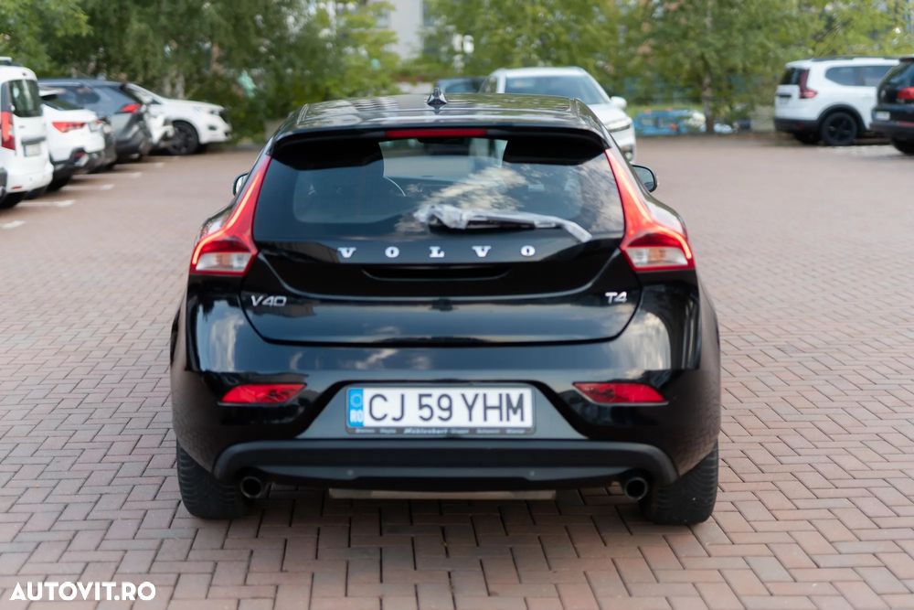 Volvo V40 T4 Powershift Momentum - 5