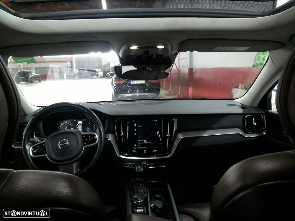 Volvo V60 2.0 B4 Momentum Plus Geartronic - 10