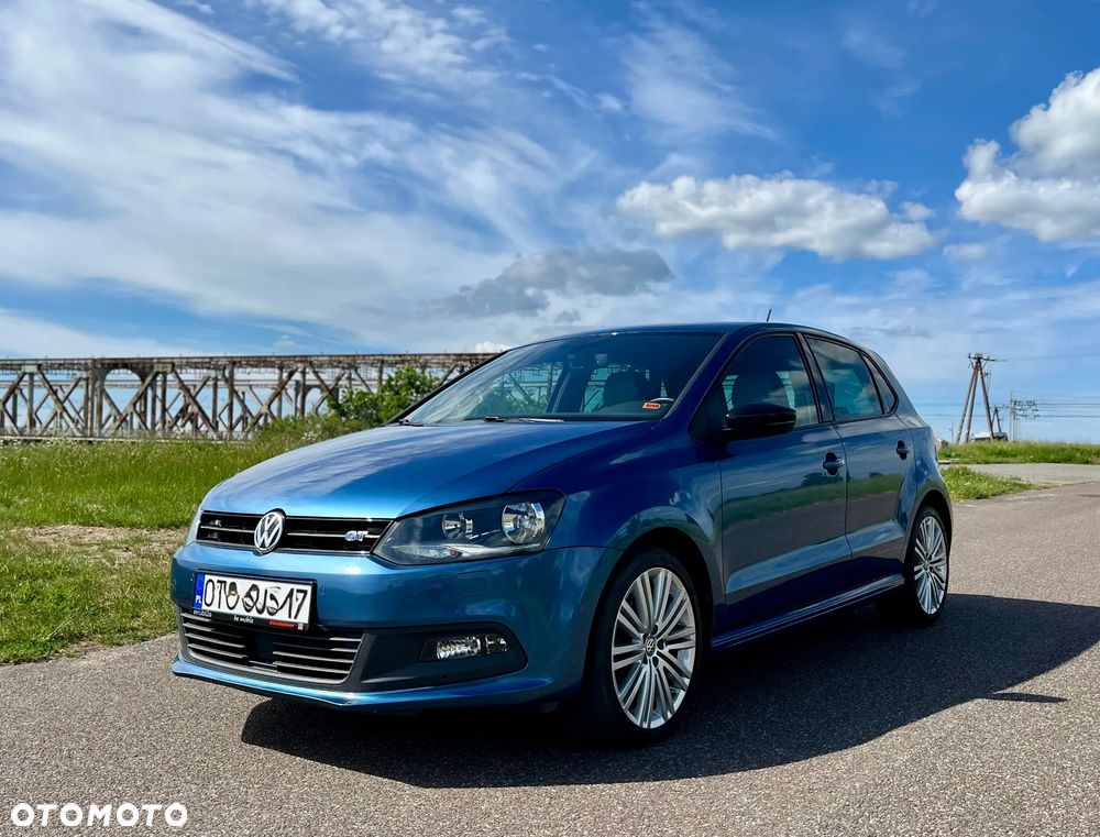 Volkswagen Polo - 2