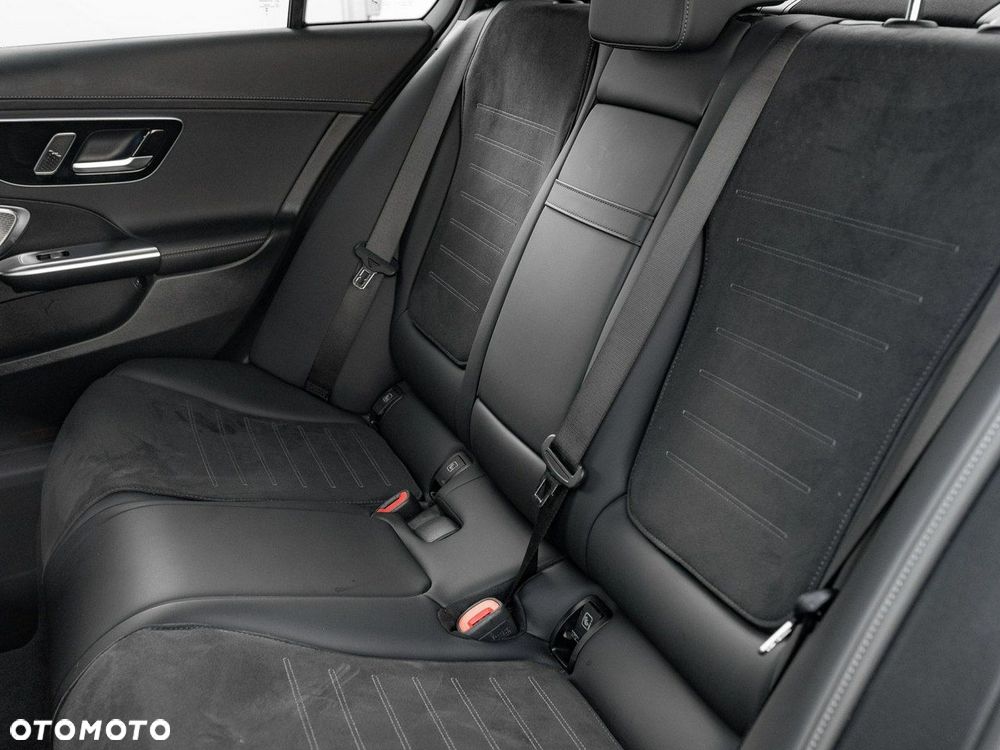 Mercedes-Benz Klasa C - 30