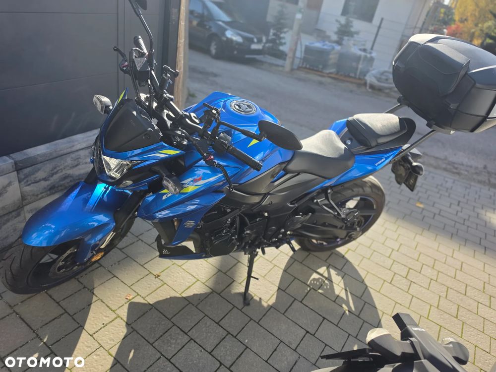 Suzuki GSX
